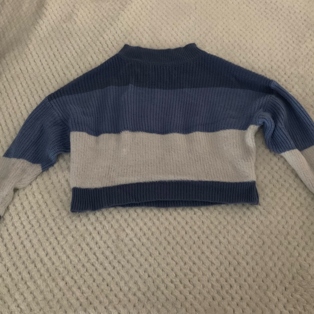 Long sleeve sweater